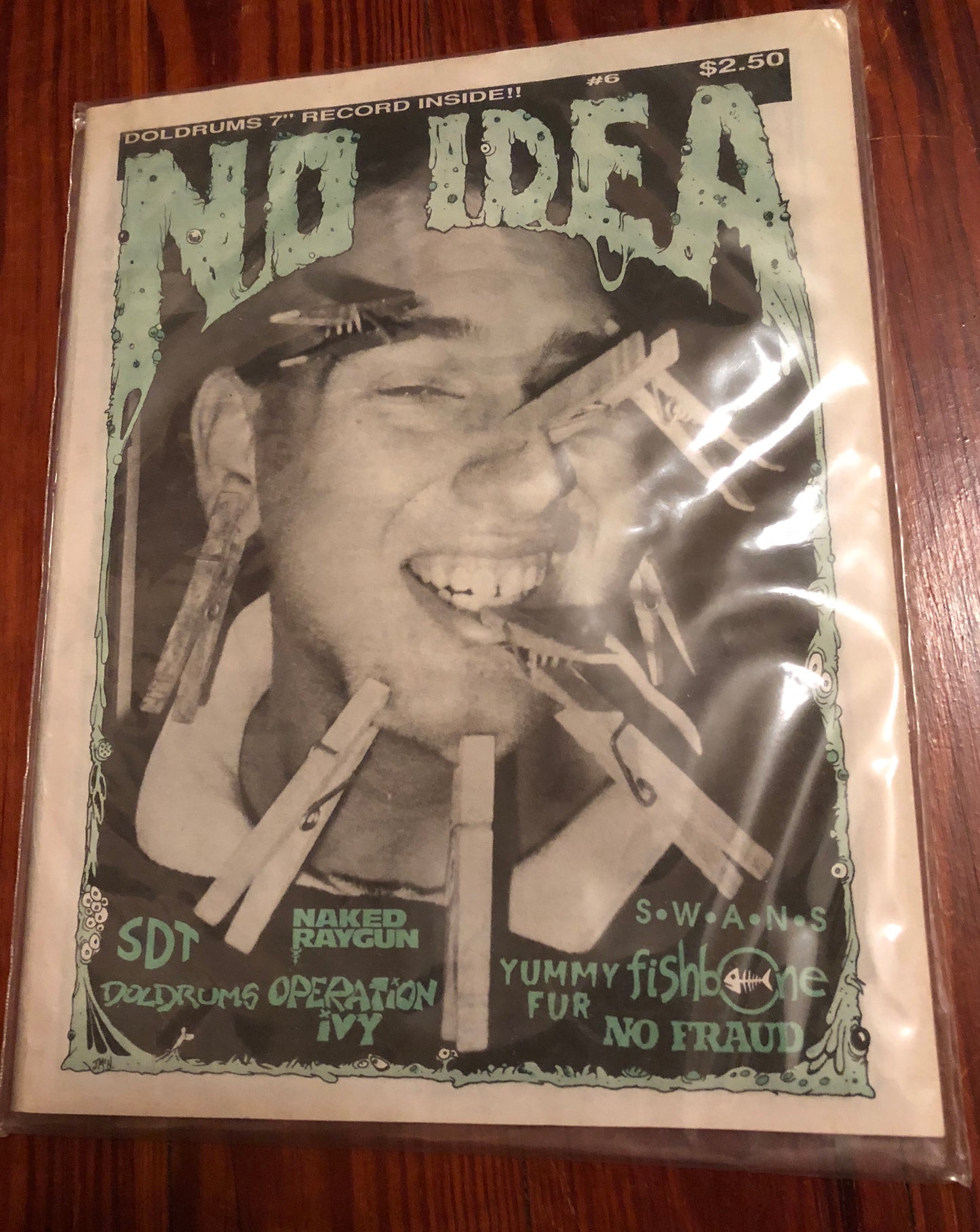 NO IDEA FANZINE #6 with DOLDRUMS record inside (COLORED VINYL)